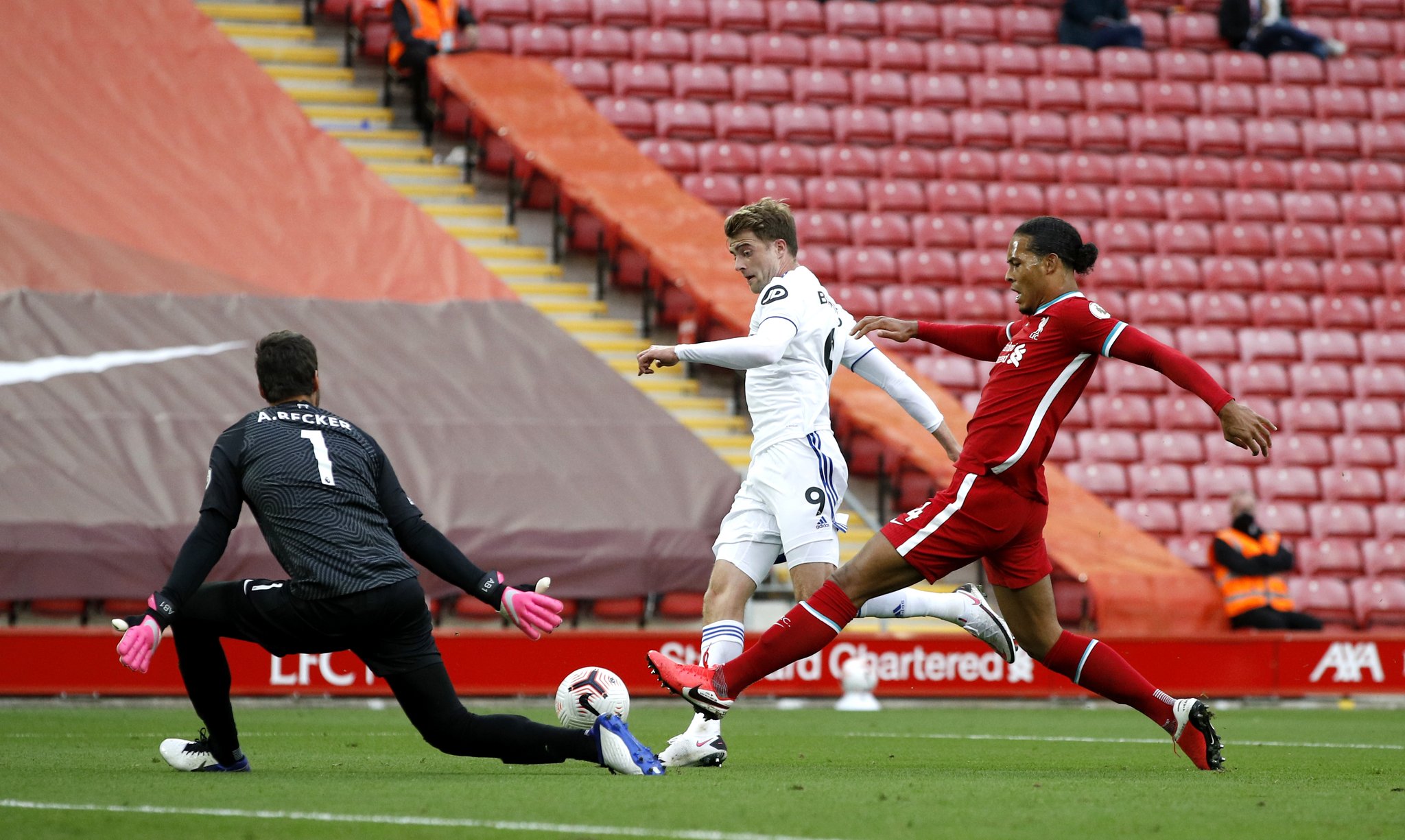 的全方位拼 的全方位拼